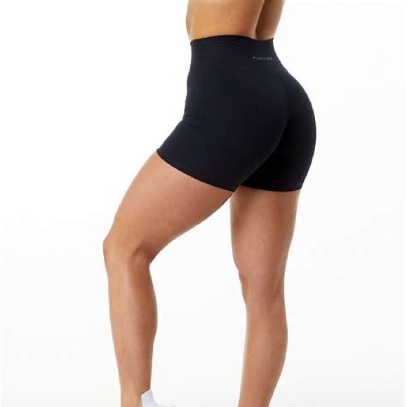 Alphalete Alphalux Wonder Short 6” - Black - Picture 2 of 4